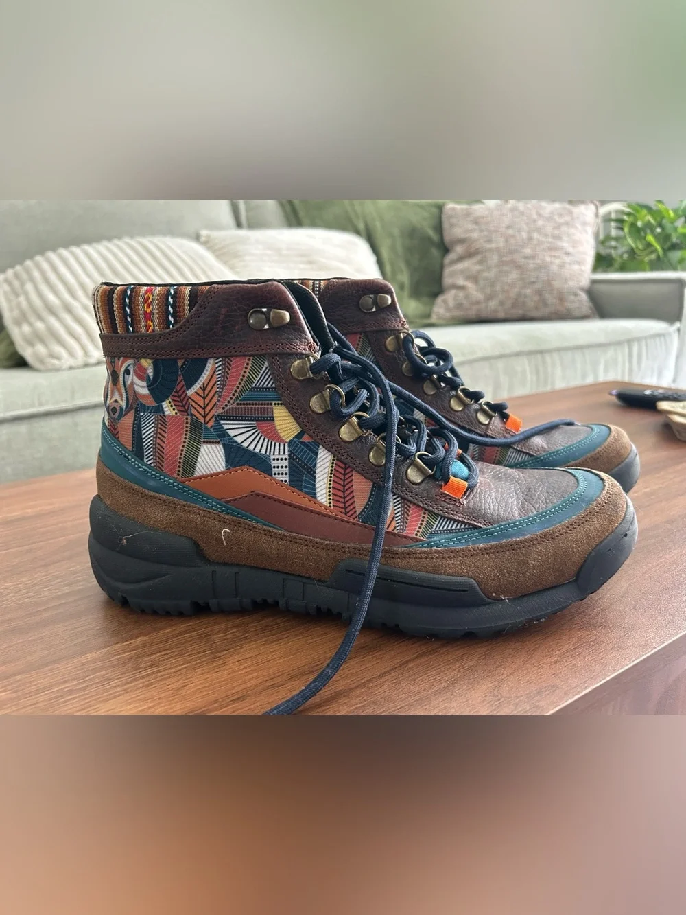 inkkas Men's Brown & Teal Patterned Hiker Boots